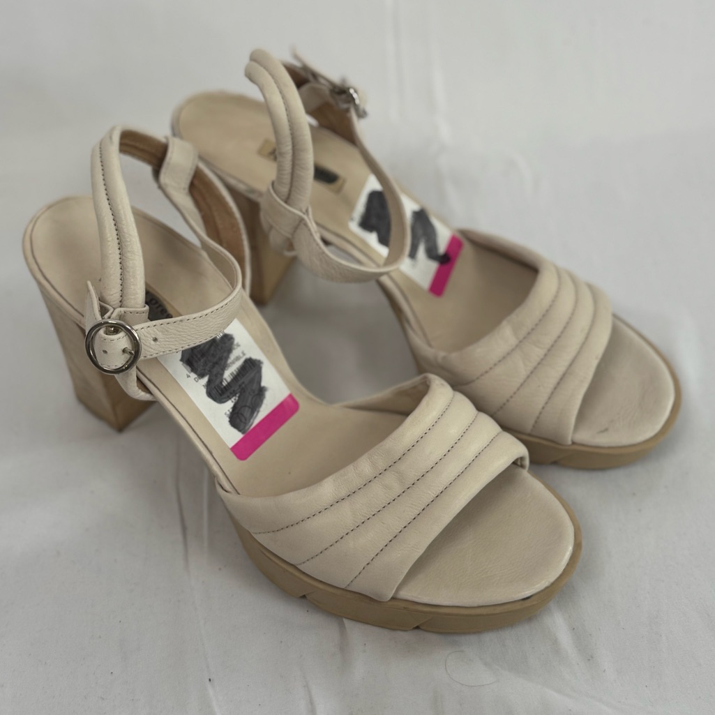 Paul Green Leslie Platform Sandal Beige Us 10